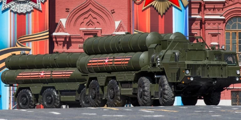 Τουρκία: Οι S-400 ρίχνουν τη λίρα